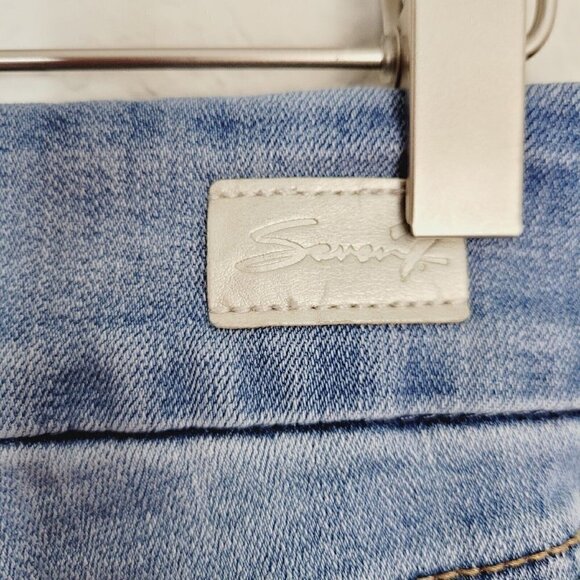 Seven7 Sz 8 Tummyless High Rise Skinny Jean Light Wash Distressed Knees Stretchy - Picture 7 of 9